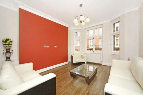 3 bedroom flat for sale, Blomfield Court, London W9