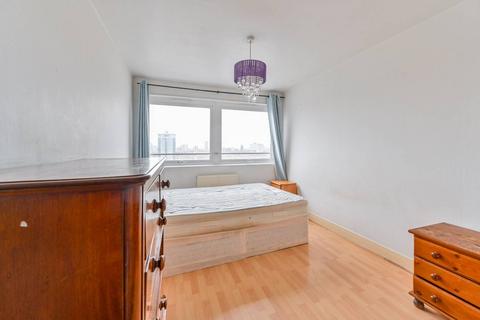 2 bedroom flat to rent, Austin Road, Battersea, SW11