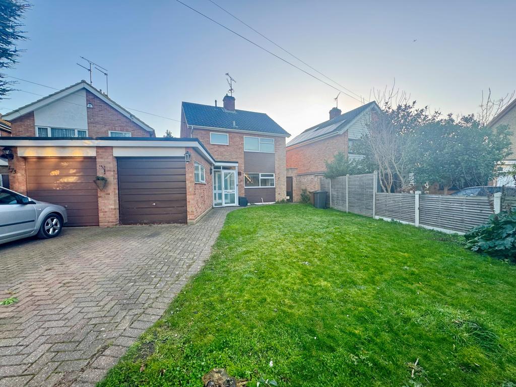 Moulsham Drive, Chelmsford, Essex, CM2 9 QA