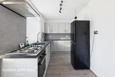 2 bedroom semi-detached house for sale, Pear Tree Avenue, Crewe