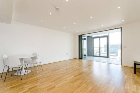 2 bedroom flat for sale, Great West Quarter, Brentford, TW8