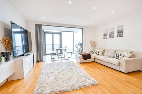 2 bedroom flat for sale, Great West Quarter, Brentford, TW8