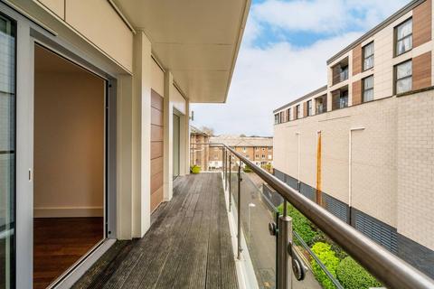 1 bedroom flat for sale, Henry Macaulay Avenue, Kingston, Kingston upon Thames, KT2