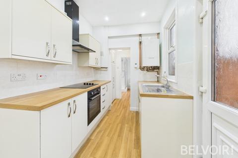 4 bedroom terraced house to rent, Bellasis Street, Stafford, ST16