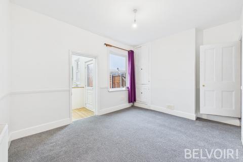 4 bedroom terraced house to rent, Bellasis Street, Stafford, ST16