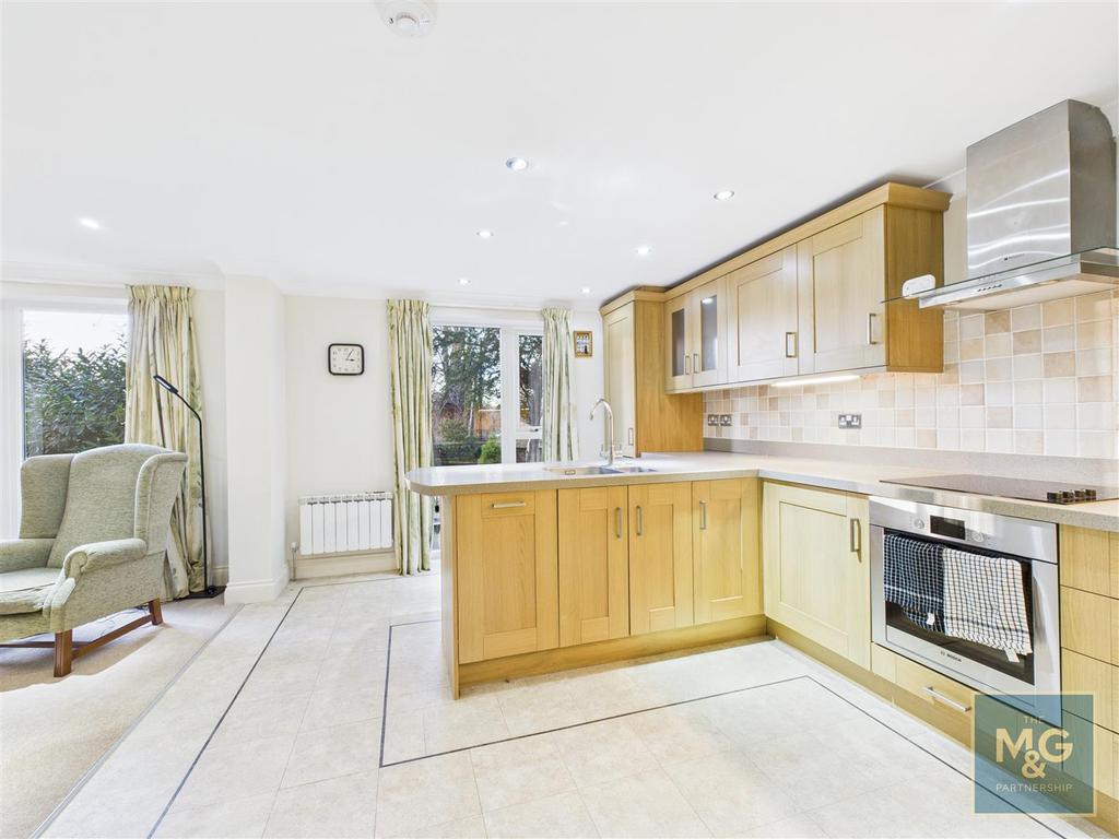 Kitchen/Living Area