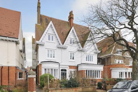 2 bedroom apartment to rent, Grimston Gardens, Folkestone, CT20