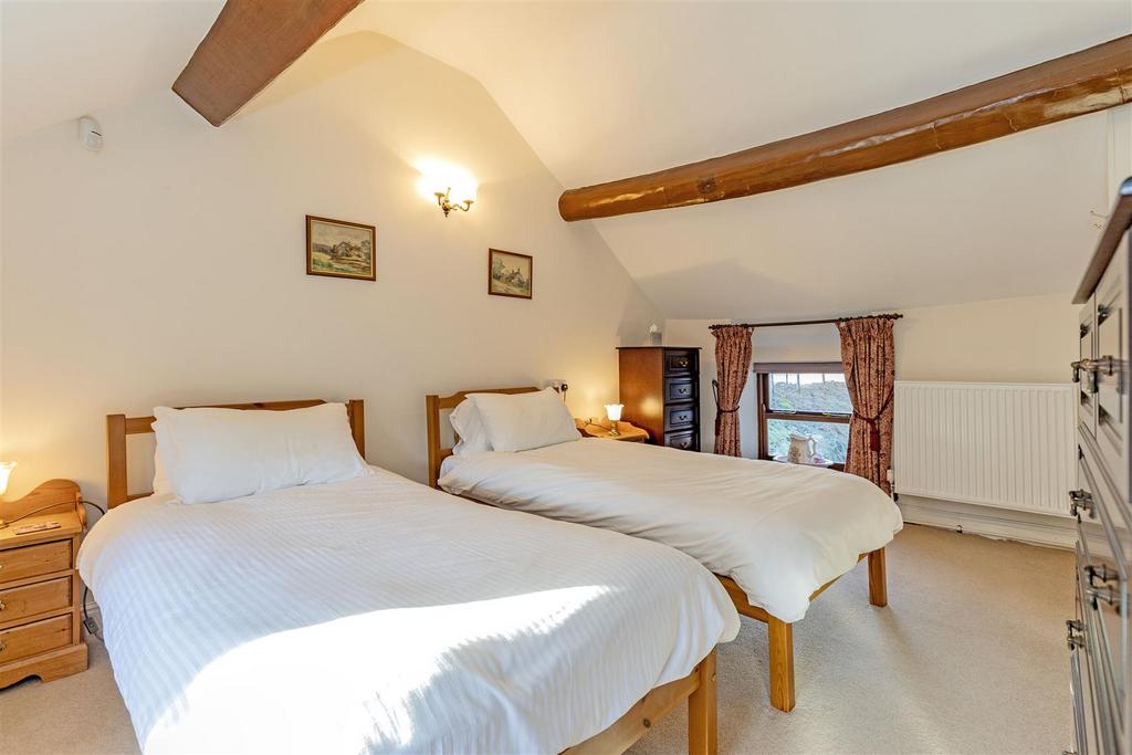 Bedroom 3-2.jpg