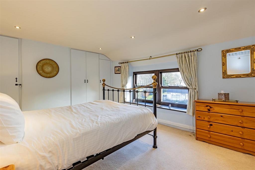 Bedroom 2-1.jpg