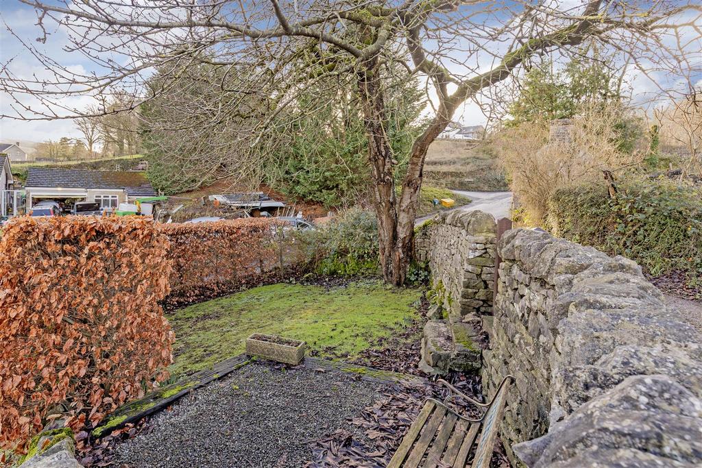 Front Garden-1.jpg