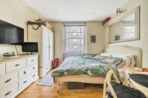 Studio to rent, Aylesford Street, Pimlico, London, SW1V