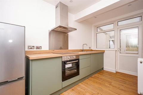 3 bedroom end of terrace house for sale, St. Marys Road, Hastings