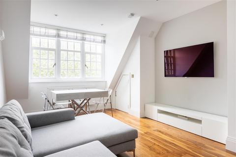 2 bedroom flat for sale, Lesbourne Road, Reigate