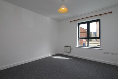 2 bedroom flat to rent, St Clements Court, St. Pauls BS2