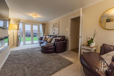 4 bedroom detached house for sale, Grasmere Gardens, Kirby Cross, Frinton-On-Sea