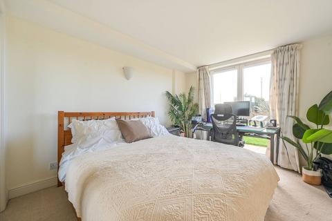 2 bedroom flat to rent, Pierpoint Building, Isle Of Dogs, London, E14