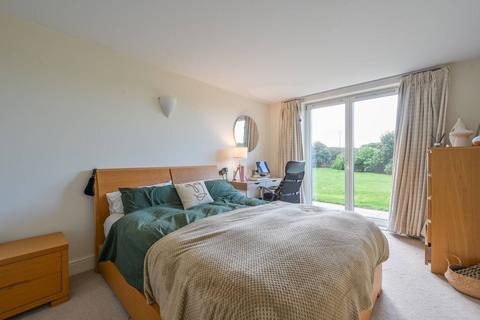 2 bedroom flat to rent, Pierpoint Building, Isle Of Dogs, London, E14