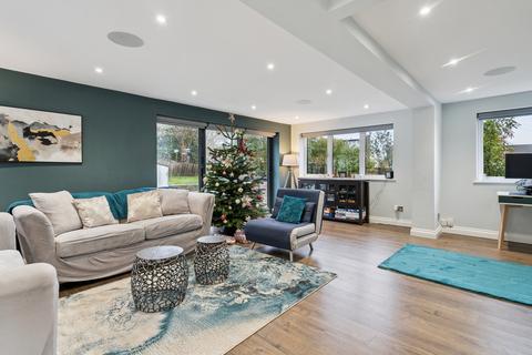 4 bedroom detached house for sale, Whitewood Road, Berkhamsted HP4