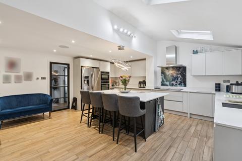 4 bedroom detached house for sale, Whitewood Road, Berkhamsted HP4