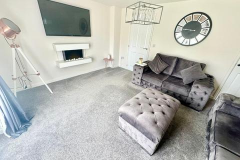 3 bedroom semi-detached house to rent, Oakwood Gardens, Middlesbrough