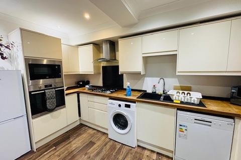 1 bedroom apartment to rent, Newark Street, London, E1