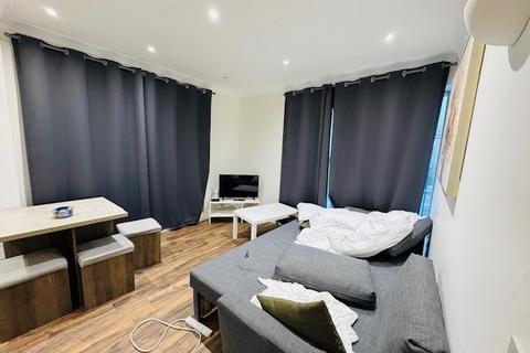 1 bedroom apartment to rent, Newark Street, London, E1