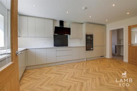 3 bedroom detached bungalow for sale, Harwich Road, Little Clacton CO16