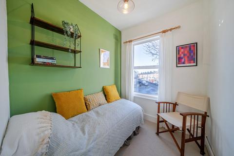 2 bedroom flat for sale, Ferrers Road, Streatham, London, SW16