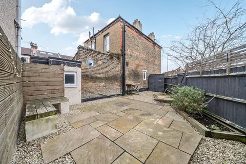2 bedroom flat for sale, Ferrers Road, Streatham, London, SW16