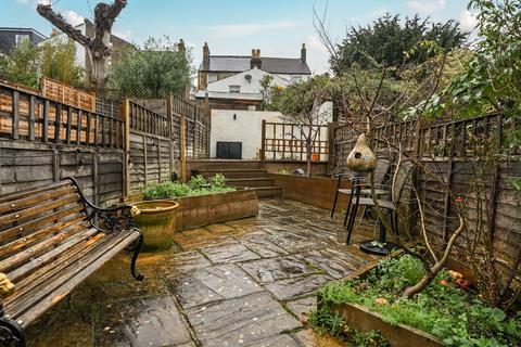 2 bedroom maisonette for sale, Casewick Road, West Norwood, London, SE27