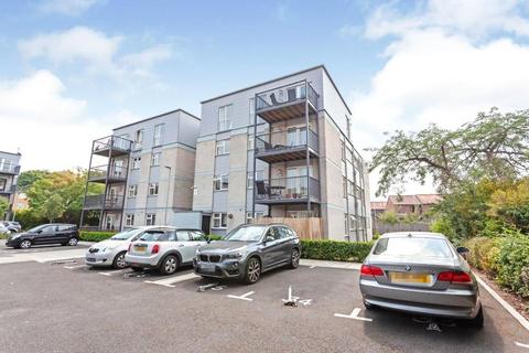1 bedroom apartment to rent, Limerick Close, London, SW12