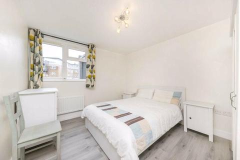 1 bedroom apartment to rent, Limerick Close, London, SW12