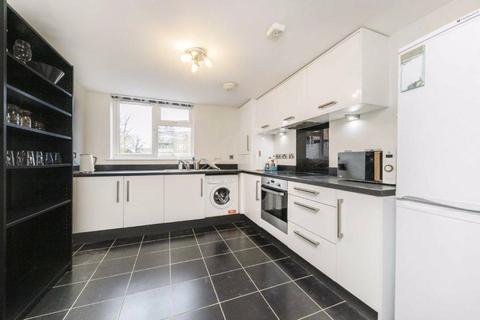 1 bedroom apartment to rent, Limerick Close, London, SW12