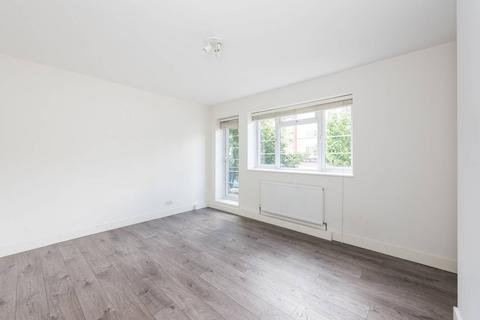 2 bedroom flat to rent, Wandsworth Road, Vauxhall, London, SW8