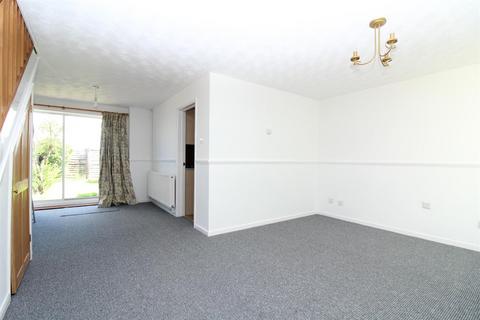 3 bedroom semi-detached house to rent, Glebe Road, Deanshanger, Milton Keynes, MK19 6LY