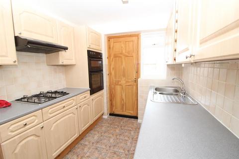 3 bedroom semi-detached house to rent, Glebe Road, Deanshanger, Milton Keynes, MK19 6LY