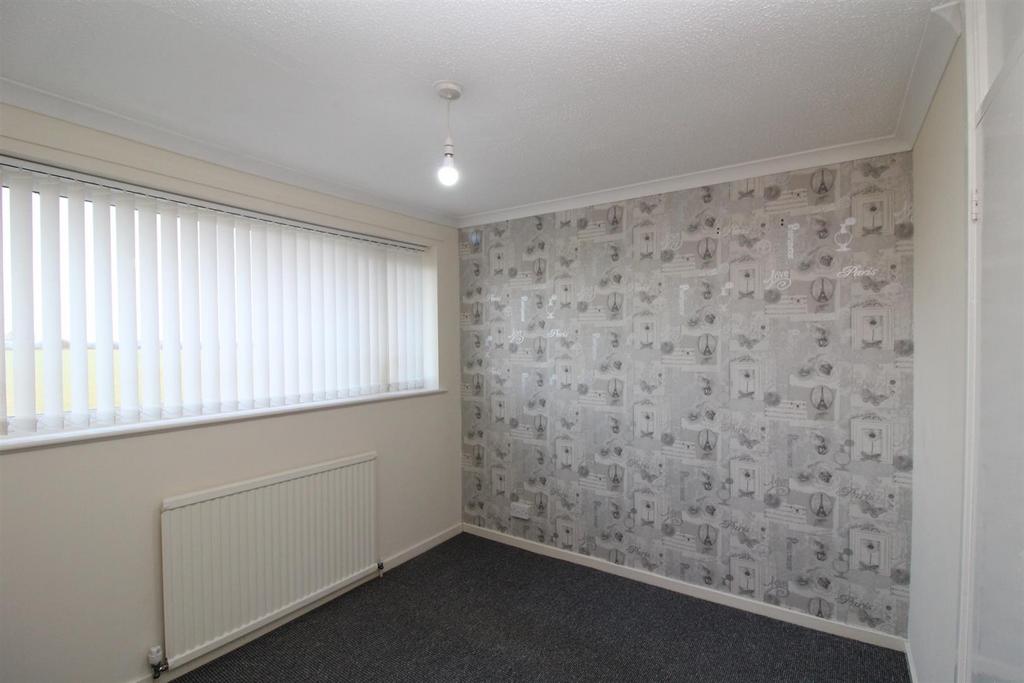 Bedroom 2.JPG