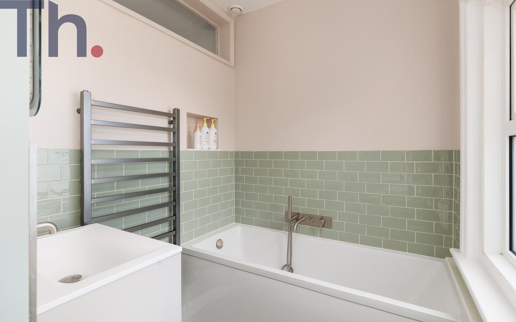 En-Suite Bathroom