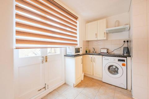 1 bedroom flat to rent, Edmeston Close, Hackney, London, E9