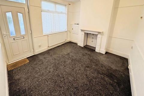 3 bedroom end of terrace house to rent, Queens Road, Doncaster DN6