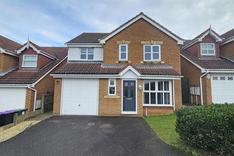 4 bedroom detached house for sale, Sandpiper Close, Bingham