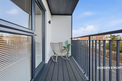 undefined, London Road, Leigh-On-Sea SS9