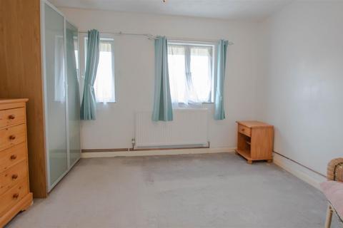 undefined, Larks Close, Haverhill CB9