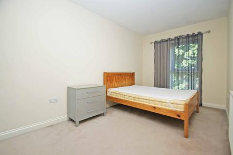 2 bedroom flat to rent, The Courtyard, Stanningley Road, Armley, Leeds, LS12