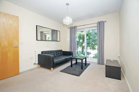 2 bedroom flat to rent, The Courtyard, Stanningley Road, Armley, Leeds, LS12