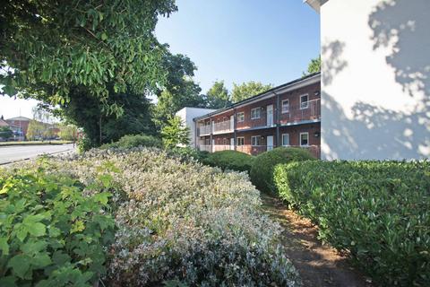 2 bedroom flat to rent, The Courtyard, Stanningley Road, Armley, Leeds, LS12