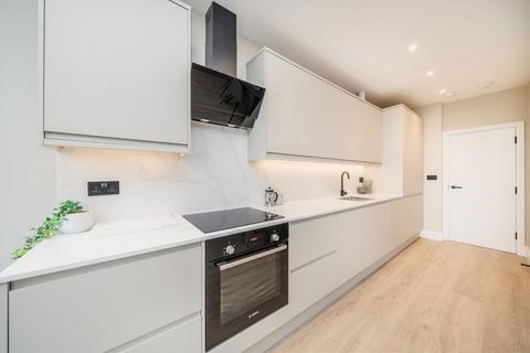 undefined, Elm Grove, Wimbledon SW19