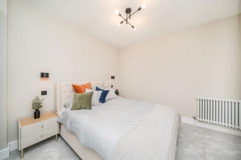 undefined, Elm Grove, Wimbledon SW19
