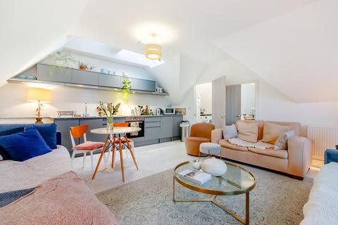 1 bedroom flat for sale, High Street, Uckfield TN22