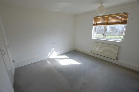 undefined, Archer Road, Stevenage SG1
